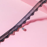 PRETTY IN LOVE CHOKER