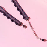 PRETTY IN LOVE CHOKER