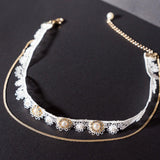MOON CRESCENT PEARLS CHOKER