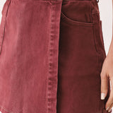 WILD RASPBERRY WOVEN SKORT