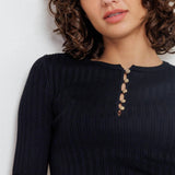 MODERN CURL SWEATER KNIT TOP