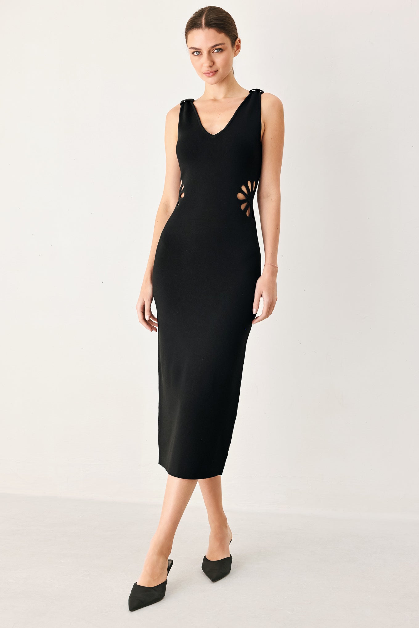 Flying Tomato Modern Bloom Sweater Midi Dress in black