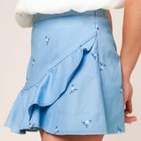 MOMENT OF CLARITY LIGHT INDIGO WOVEN SKORT