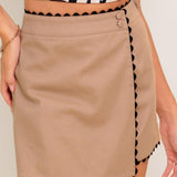WAVY LINE WOVEN SKORT