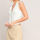 ELEVATED ESSENTIAL WOVEN SKORT