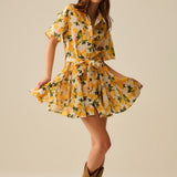 Romantic dress with waistband and lemon print and short sleeves