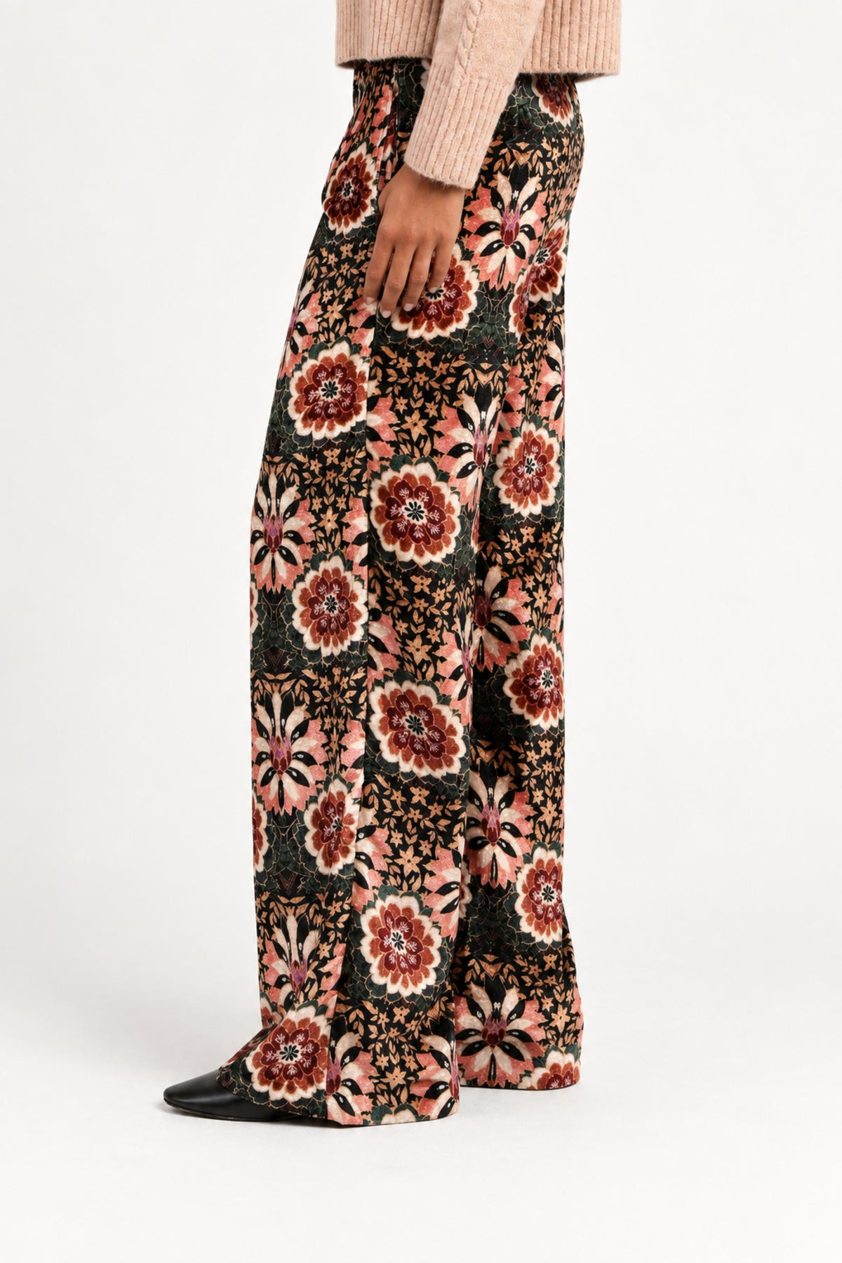 Aveline Doriala Multi wide-leg velvet pants, side view on model