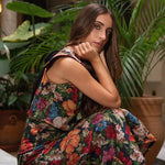 Fleur de Saison jacquard skirt set, seated side view