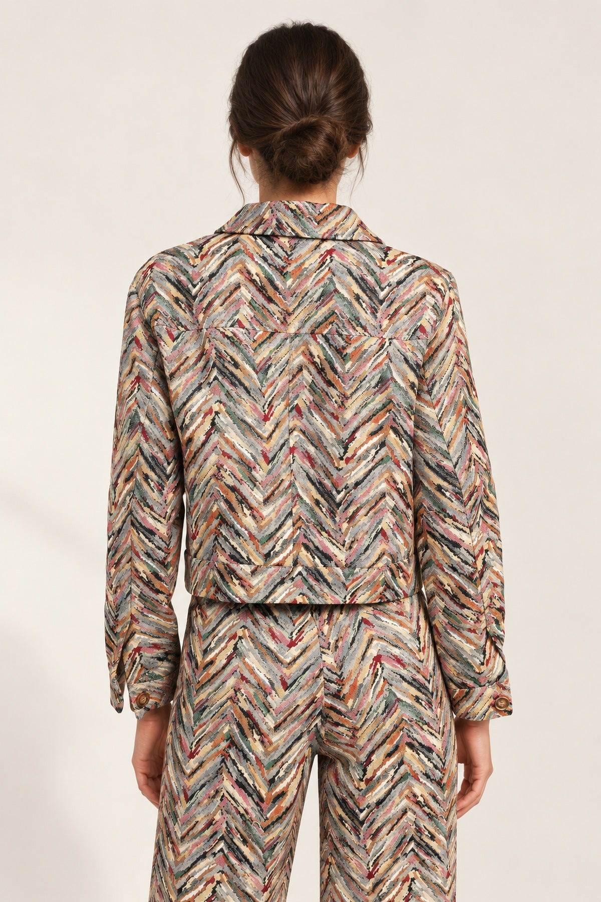 Back view of the Héloïse Jacquard Jacket in Multico Chevron, showing the yoke and straight hem