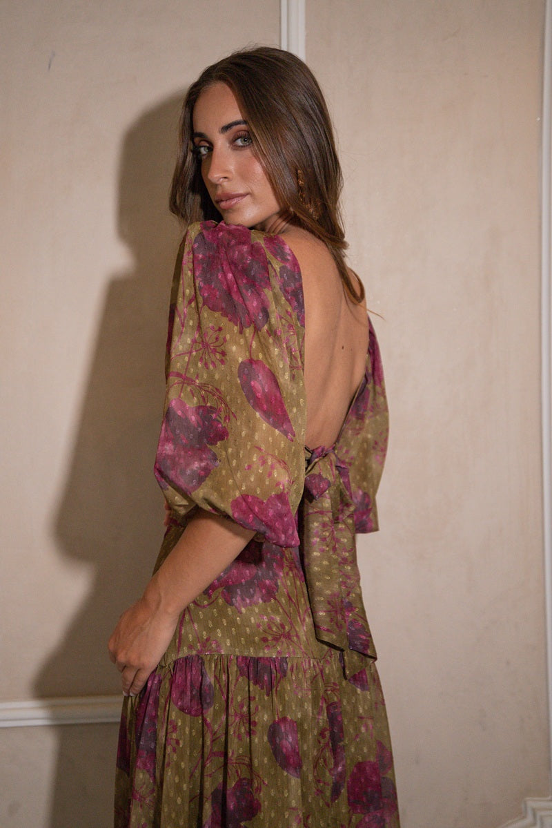 Olive Roseraie floral set, angled back view