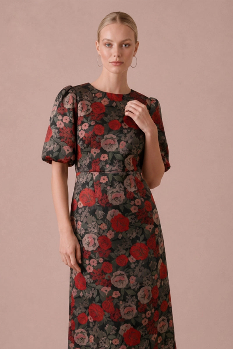 Rose d’Automne round neckline and floral jacquard bodice detail
