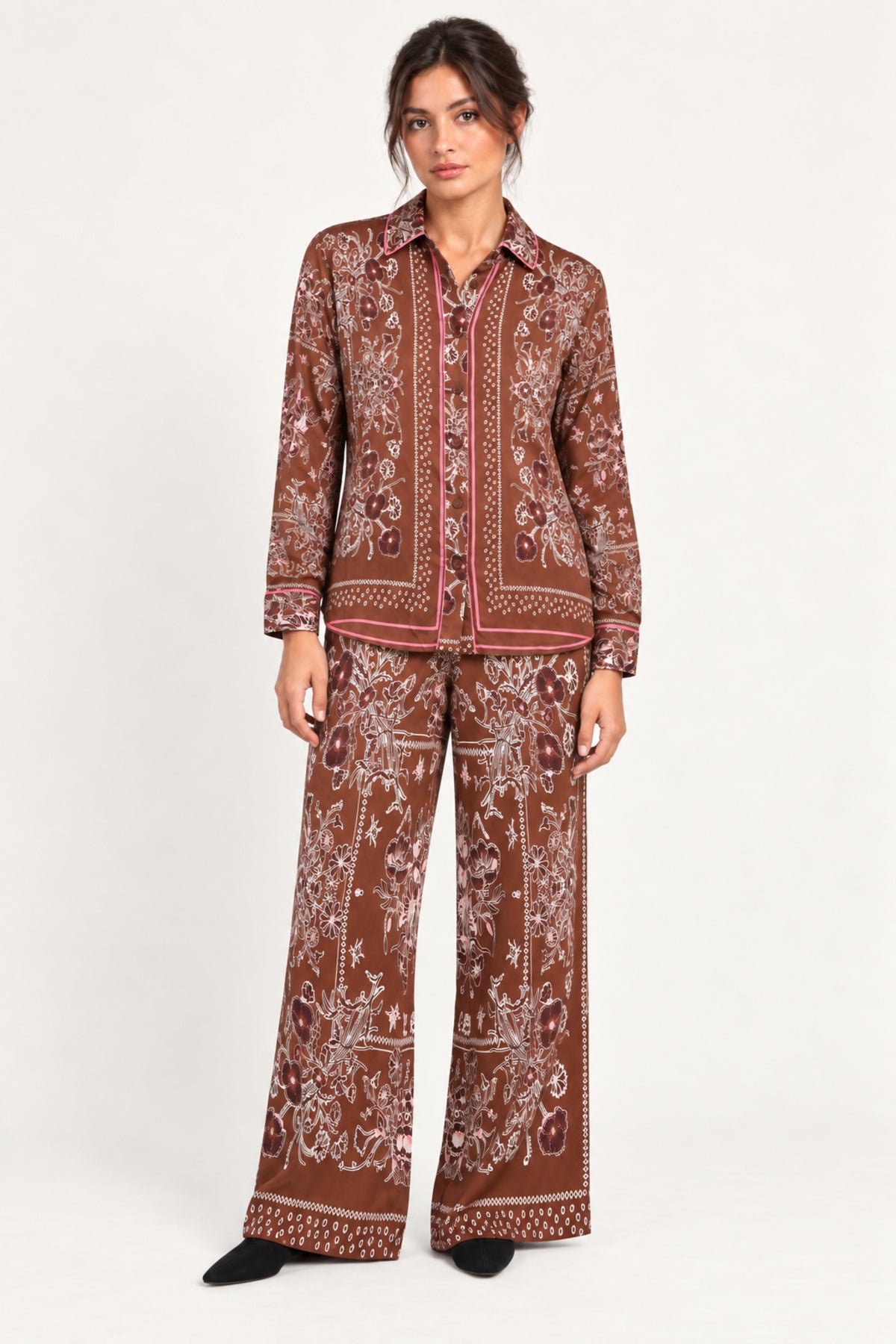 Séverine Passila Chocolate pants, front model view on an ivory studio backdrop