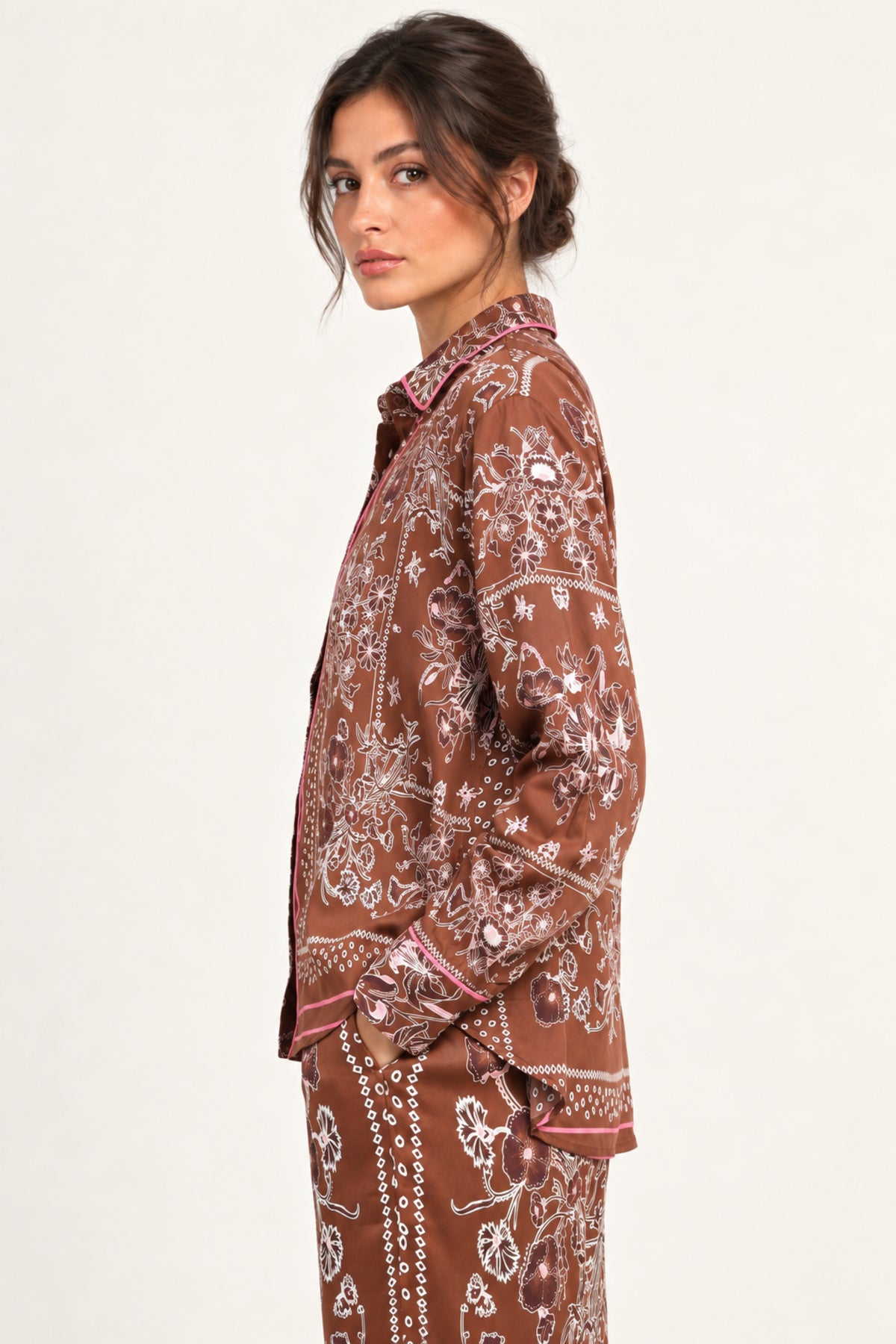 Séverine Passila Chocolate shirt, side model view on an ivory studio backdrop